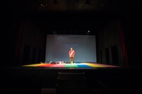 岡崎藝術座「+51 アビアシオン, サンボルハ」より。（Photo by Carlos Alvar）（c)The Japan Foundation