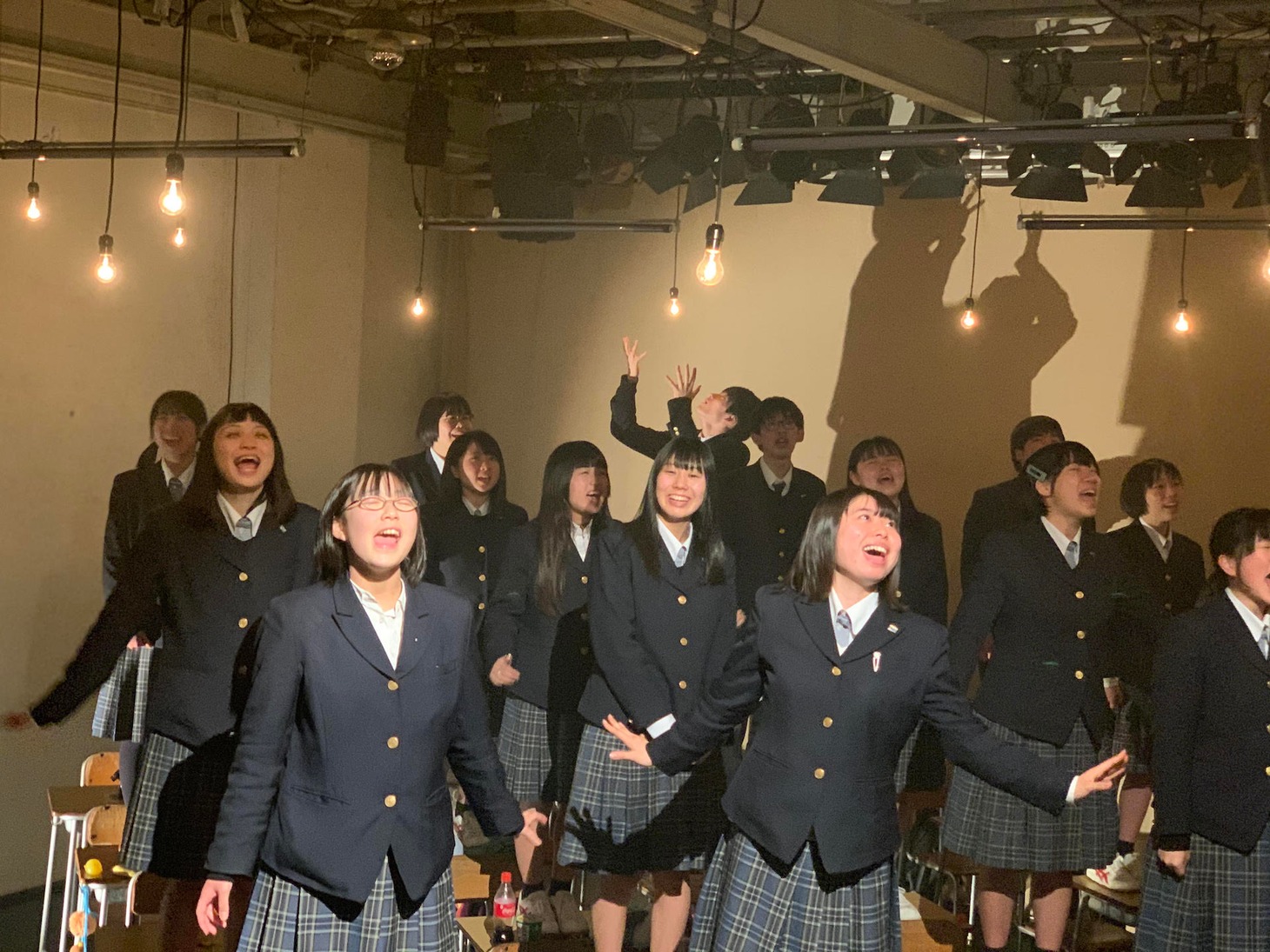 いわき総合高校 系列演劇16期生 東京公演「平面的な世界、断片的な部屋 いわき総合高校ver.」より。