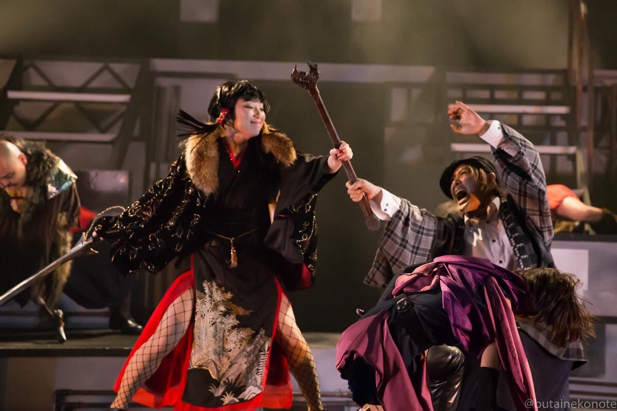 2017年上演「クレプトキング」より。