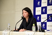 2020 / 2021シーズンラインナップ説明会に出席した新国立劇場演劇芸術監督・小川絵梨子。