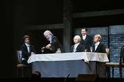 舞台「憂国のモリアーティ」より。左から瀬戸祐介、佐久間祐人、荒牧慶彦、塚本拓弥、糸川耀士郎。