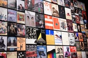 歴代作品のポスター。