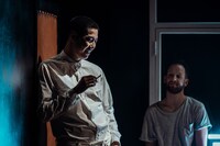 キリル・セレブレンニコフ「OUTSIDE ーレン・ハンの詩に基づく」より。(c)Ira Polyarnaya