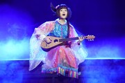 「いのうえ歌舞伎『偽義経冥界歌（にせよしつねめいかいにうたう）』」大阪公演より。（撮影：田中亜紀）