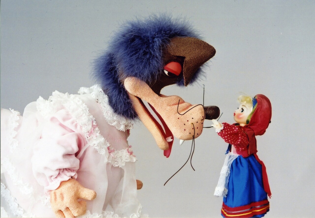 腹話術人形によるドラマチックな「あかずきんちゃん」横浜人形の家で