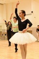 Kバレエ「白鳥の湖」の公開リハーサルより。