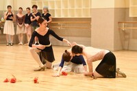 Kバレエ「白鳥の湖」の公開リハーサルより。