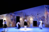 別冊「根本宗子」第8号「『THE MODERN PLAY FOR GIRLS』女の子のための現代演劇」より、「Whose playing that “ballerina”? そのバレリーナの公演はあの子のものじゃないのです。（English ver.）」の様子。