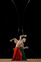 山海塾「Arc 薄明・薄暮」滋賀公演より。