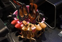 ブロードウェイ・ミュージカル「ドリームガールズ」舞台裏の様子。