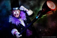 小島ことり扮する奴隷商。