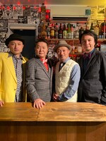 新ロイヤル大衆舎のメンバー。左から山内圭哉、大堀こういち、福田転球、長塚圭史。