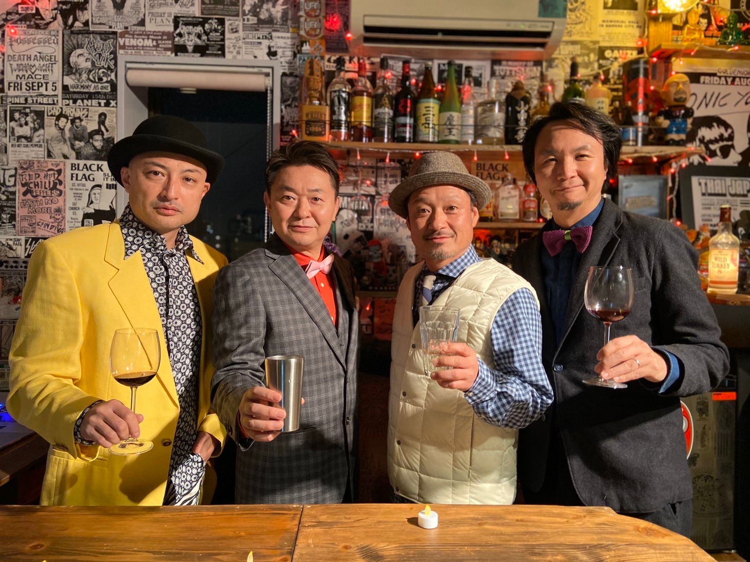 新ロイヤル大衆舎のメンバー。左から山内圭哉、大堀こういち、福田転球、長塚圭史。
