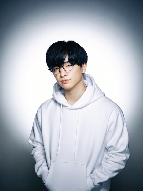 「そこそこ本格ミステリ『照くん、カミってる!~宇曾月家(うそつきけ)の一族殺人事件~』」より、知念侑李のビジュアル。