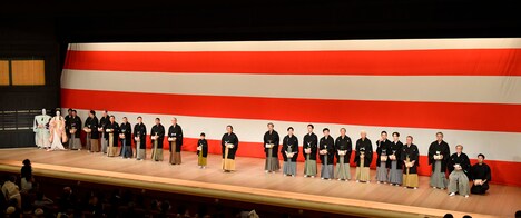 歌舞伎座で行われた「節分祭追儺式」の様子。