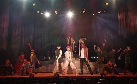 「最遊記歌劇伝-Oasis-」より。(撮影:渡部俊介、和田大樹、林ユバ)