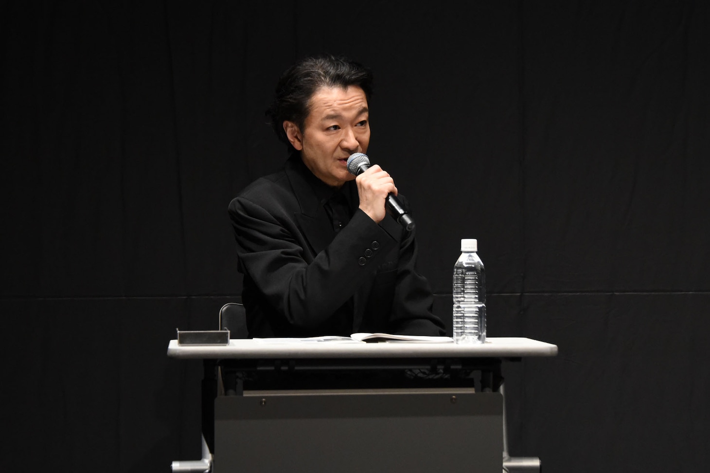 白井晃