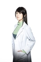 夢月せら扮する矢霧波江。