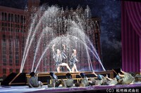 「東海道中膝栗毛（やじきた）」より。(c)松竹株式会社