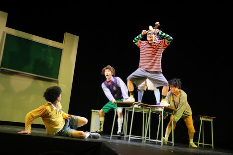 梅棒 10th Anniversary「OFF THE WALL」より。(c)角田大樹