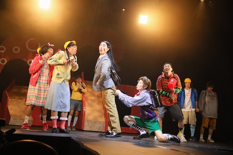 梅棒 10th Anniversary「OFF THE WALL」より。(c)角田大樹