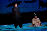 オペラシアターこんにゃく座公演 新作初演「オペラ『イワンのばか』」より。（撮影：前澤秀登）