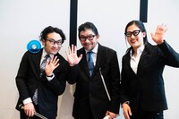 左から望月ゆうさく、KAMIYAMA、品川ミズキ。