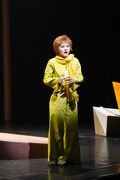 音楽劇「星の王子さま」より。(撮影:刑部アツシ)