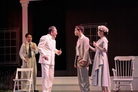 俳優座劇場プロデュースNo.109「彼らもまた、わが息子」より。（撮影：飯田研紀）