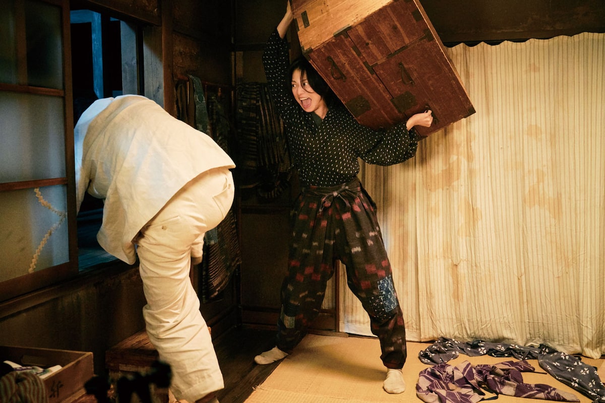 映画 グッドバイ 本編映像 好きだ と叫ぶ大泉洋と小池栄子が取っ組み合う 動画あり ステージナタリー