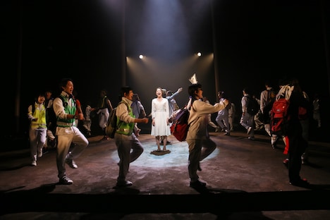 音楽劇「夜のピクニック」初演より。（撮影：刑部アツシ）