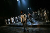 音楽劇「夜のピクニック」初演より。（撮影：刑部アツシ）