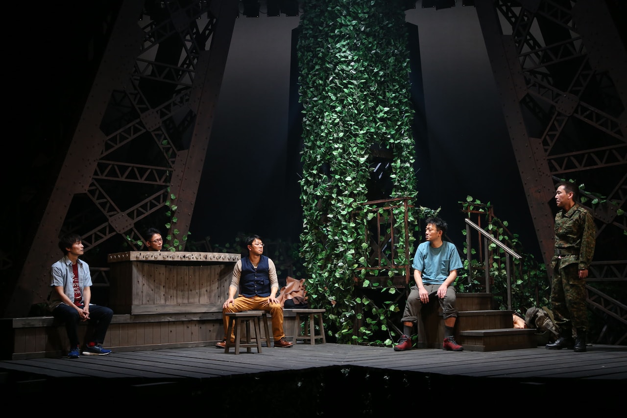 図らずも時代に即した作品に、MONO「その鉄塔に男たちはいるという+」開幕