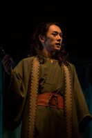 「浪漫活劇譚『艶漢』第四夜」より。（撮影：鏡田伸幸）