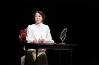 2017年に上演された、ミュージカル「パレード」より。（撮影：宮川舞子、提供：ホリプロ）