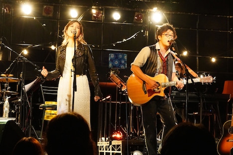 「ミュージカル回想録『HUNDRED DAYS』」より。（撮影：岩田えり）