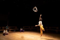 「インディアン・ロープ・トリック」より。（撮影：守屋友樹）