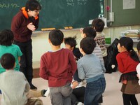 「かなりゴキゲンなワークショップ巡回団」の様子。