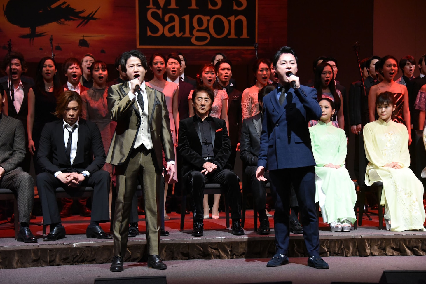 左から西川大貴、神田恭兵。
