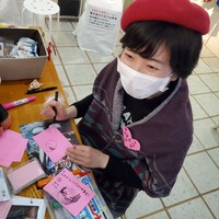 Theatre劇団子「人騒がせなコスモ展」初日の様子。