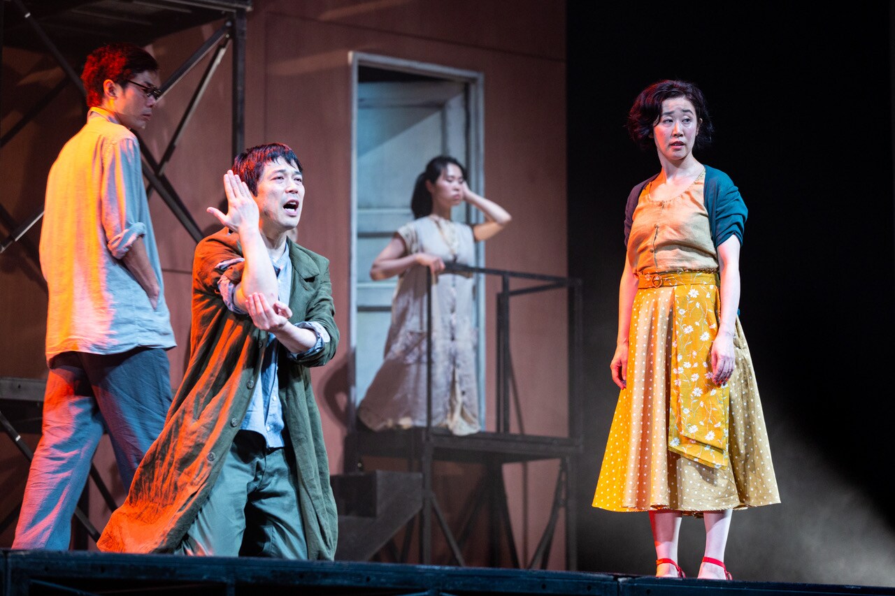 「罪と罰」より。（撮影：松見拓也）