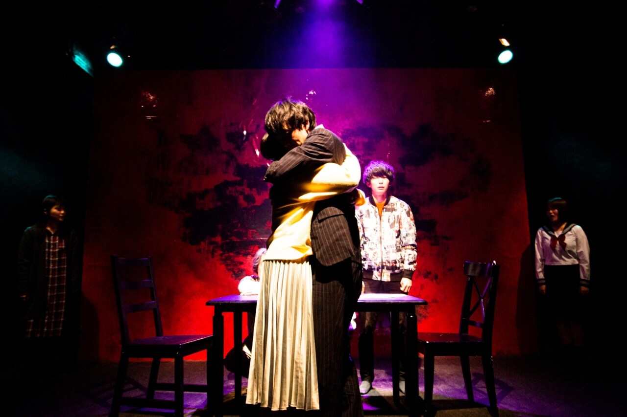 不可解な事件巡る、オザワミツグ演劇「貧しく困ってる人よりも優先だ」開幕