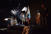 亜人間都市の前回公演「東京ノート」より。