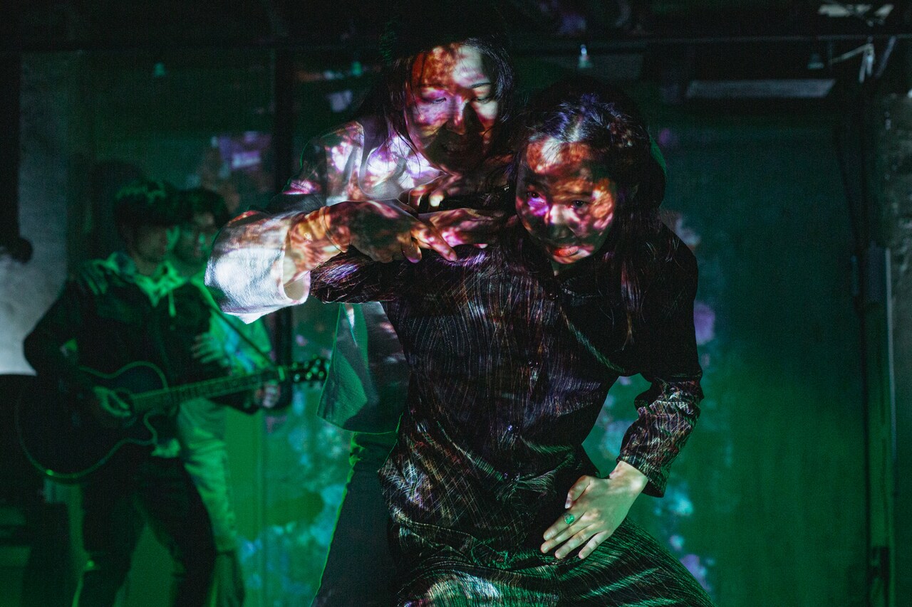 スペースノットブランク「ウエア」より。(c)takaramahaya