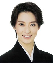 月城かなと(c)宝塚歌劇団