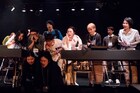 江古田のガールズが音響・照明ブース描く「Don't stop me now!」幕開け