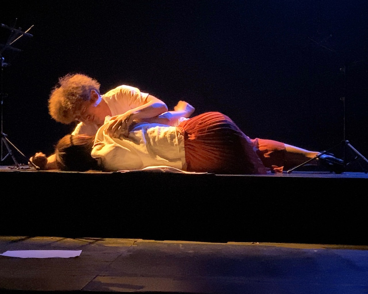 日本人の底力思わせる、石丸さち子演出の朗読公演「秋元松代の世界」本日から