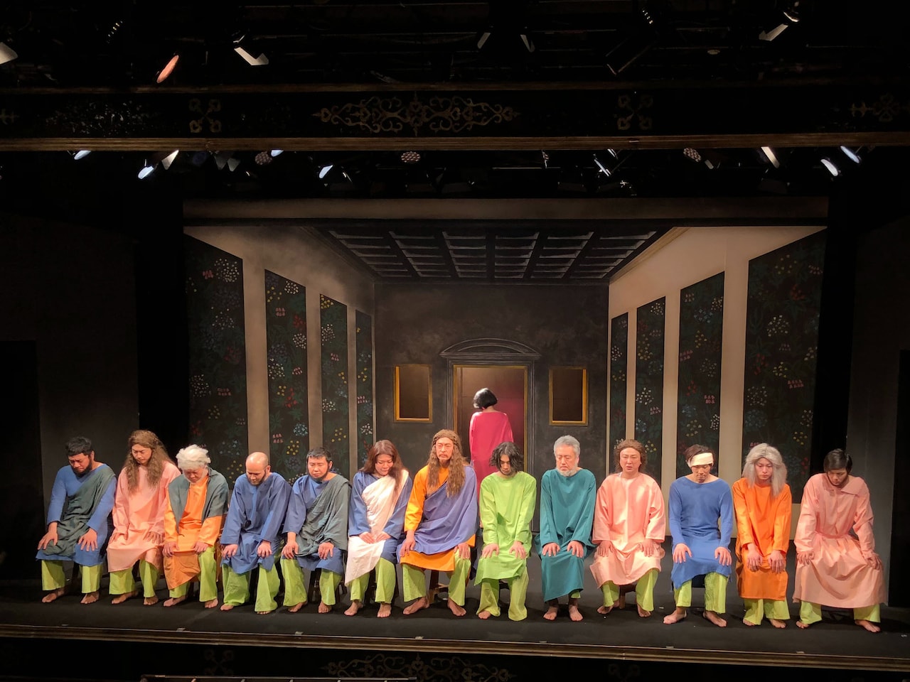 “ダ・ヴィンチ”テーマに笑いを起こす、東京マハロが新作＆再演を上演中