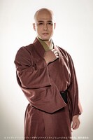 川本裕之扮する雪村綱道。