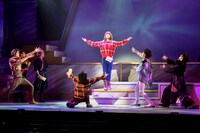 「ボイメンステージ 諦めが悪い男たち～NEVER SAY NEVER～」レッド公演より。